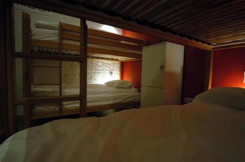 Hostel Chmielna 5 Rooms Apartments image