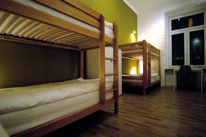 Hostel Chmielna 5 Rooms Apartments image