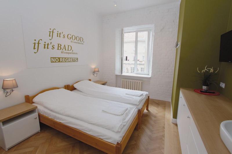 Hostel Chmielna 5 Rooms Apartments image