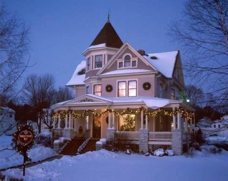 White Lace Inn image