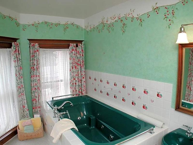 White Lace Inn image