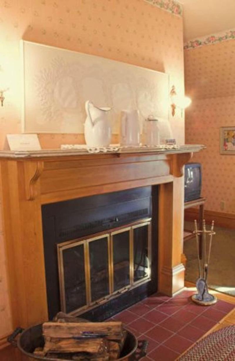 White Lace Inn image