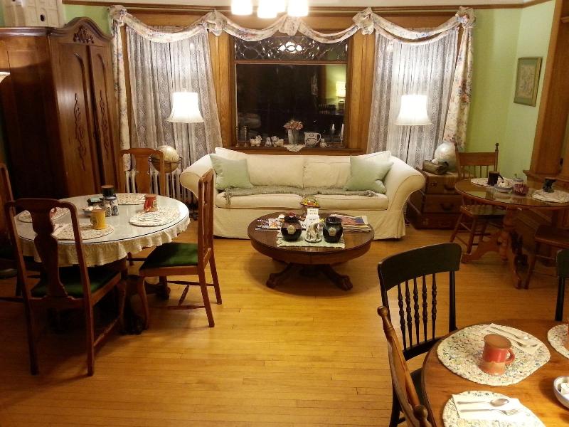 White Lace Inn image