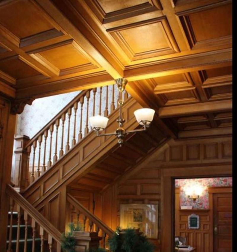 White Lace Inn image