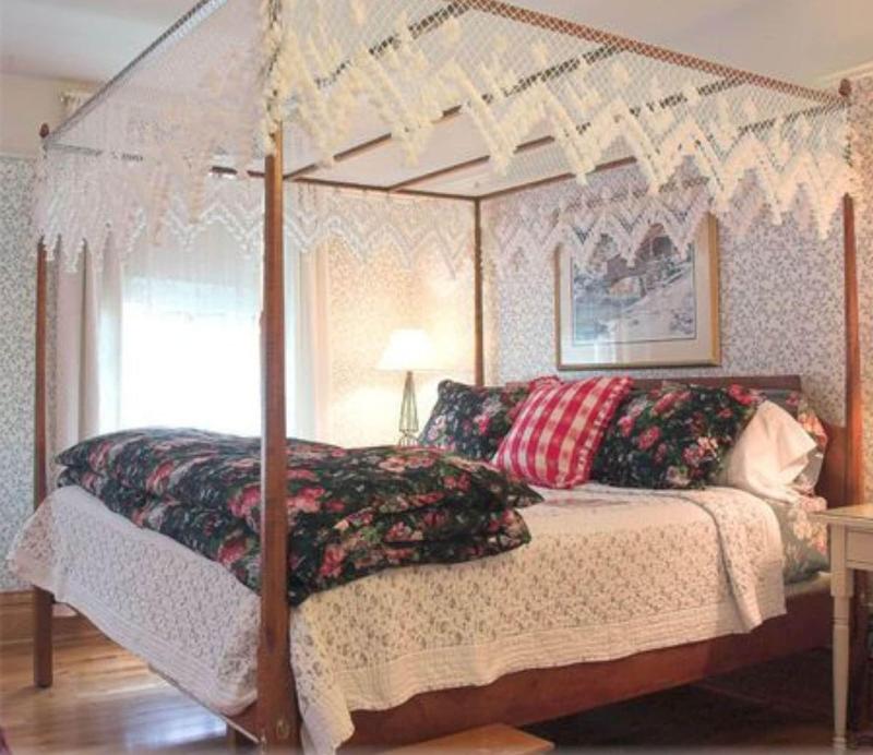 White Lace Inn image