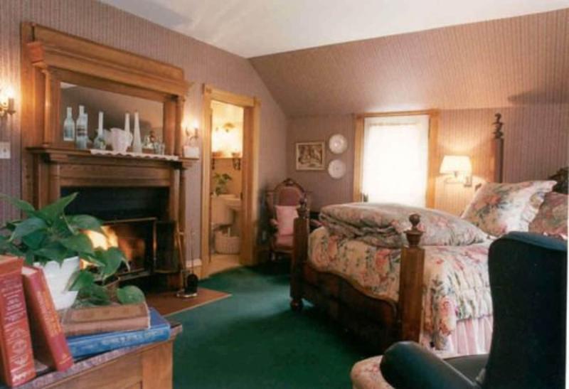 White Lace Inn image