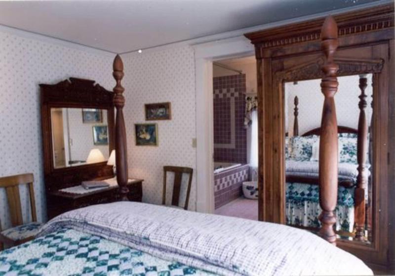 White Lace Inn image