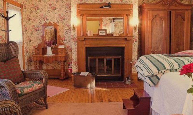 White Lace Inn image