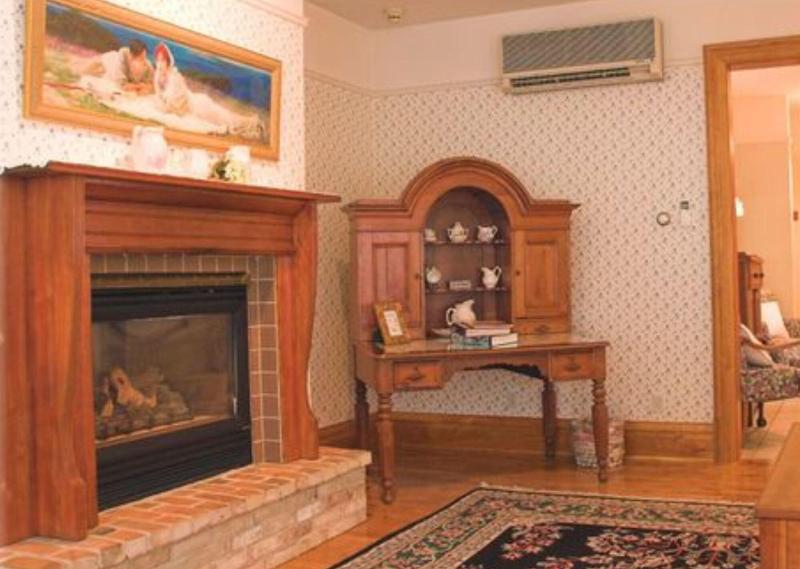 White Lace Inn image