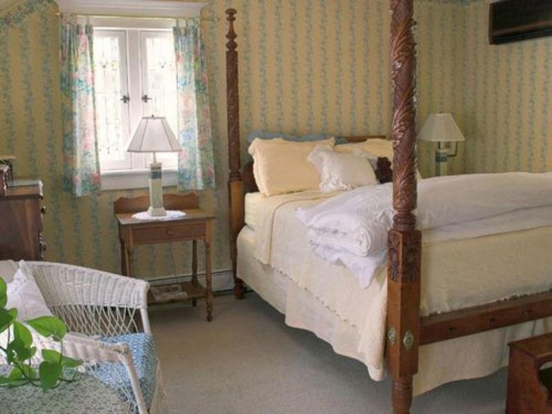 White Lace Inn image