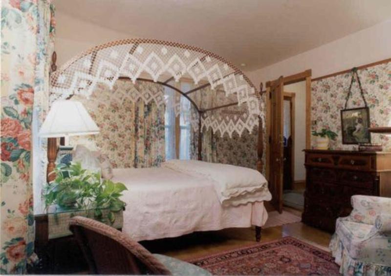 White Lace Inn image
