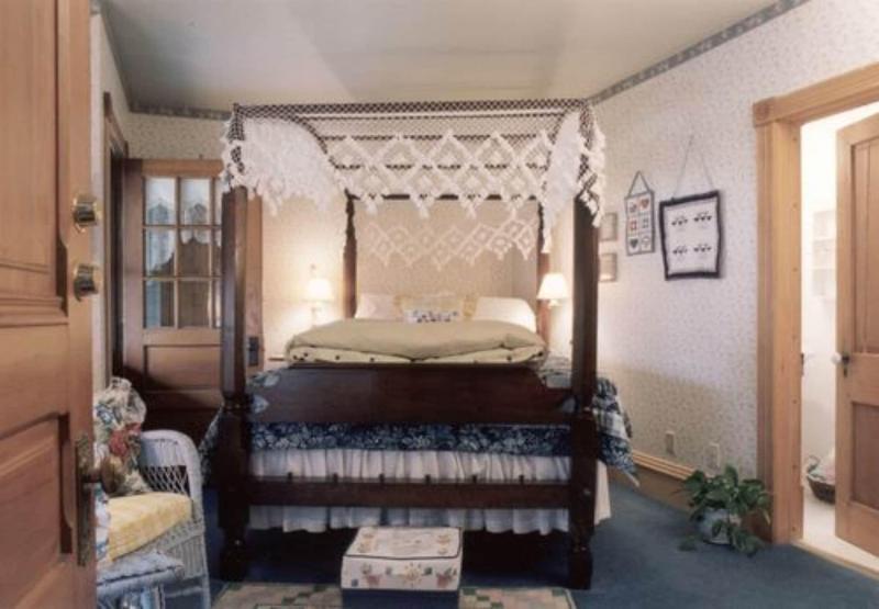 White Lace Inn image
