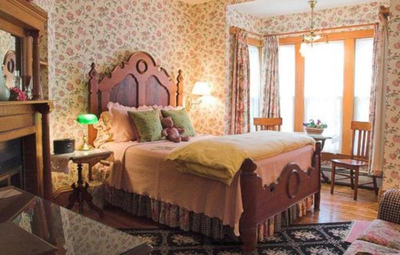 White Lace Inn image