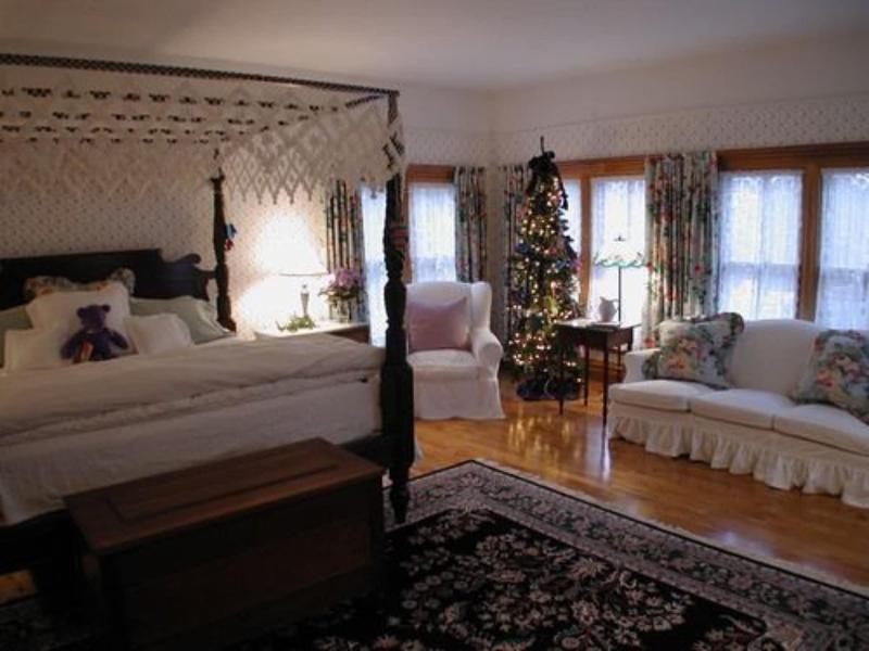 White Lace Inn image