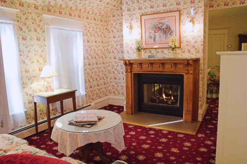 White Lace Inn image