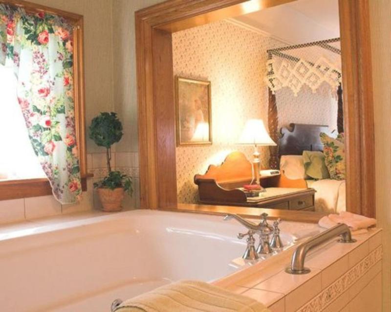 White Lace Inn image