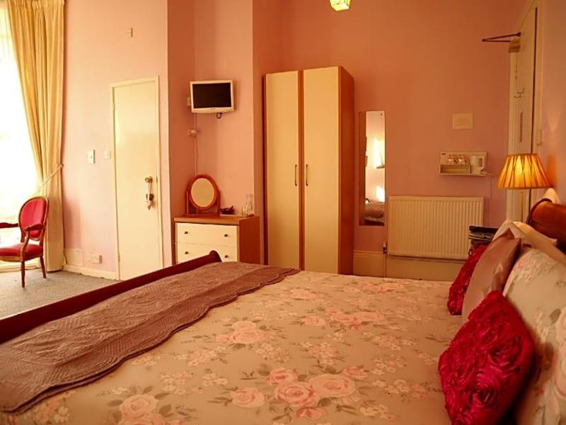Cherry Tree Hotel image