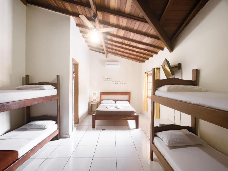 Geko Hostel Pousada Paraty image
