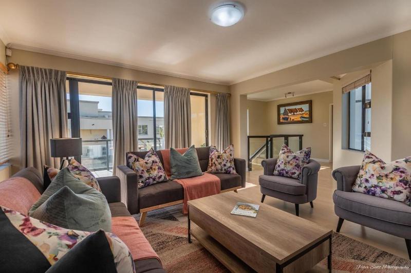 Atlantic Bay Lodge image