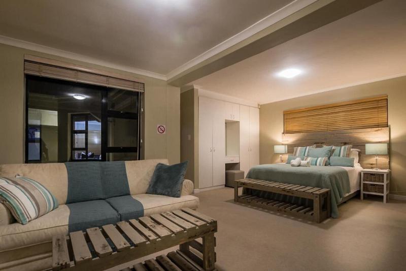 Atlantic Bay Lodge image