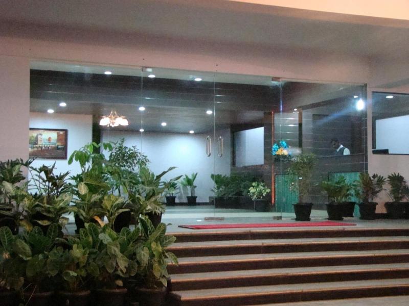 Hotel Grand Bee image