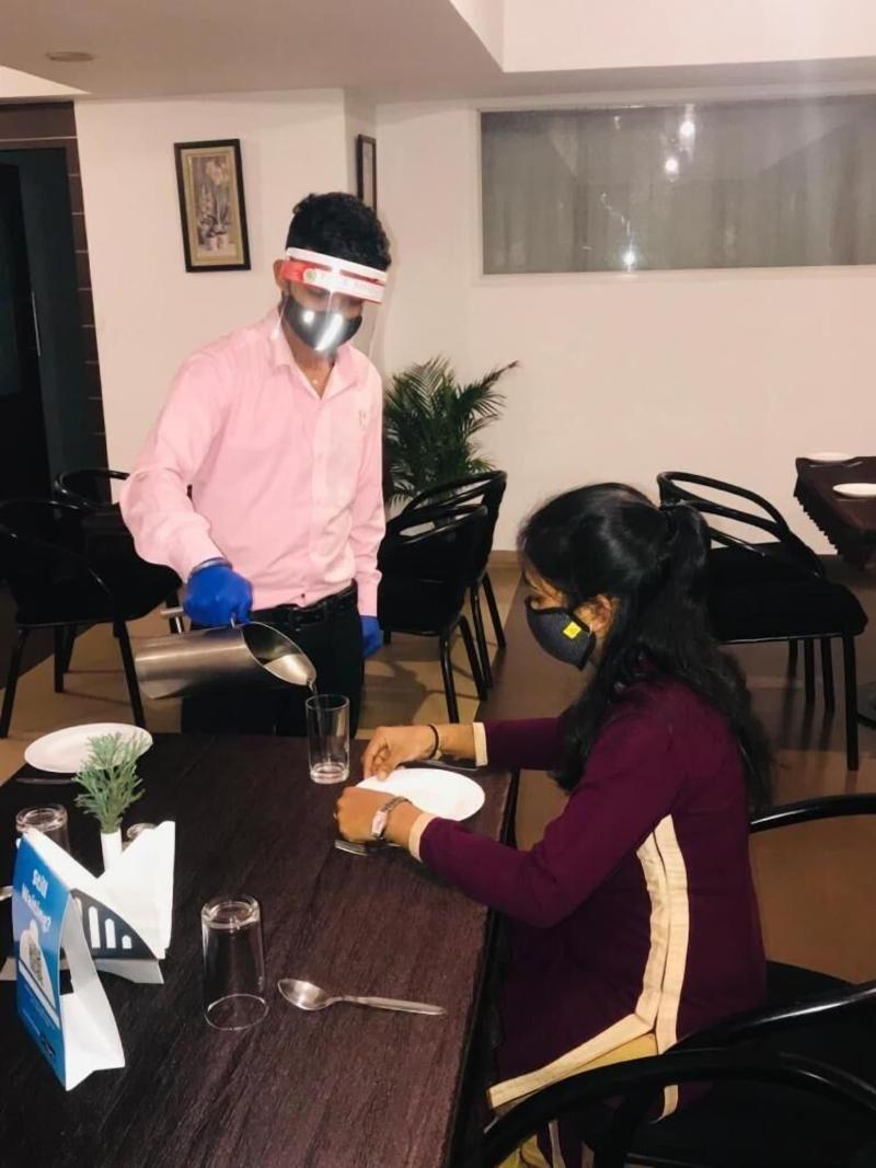 Hotel Grand Bee image