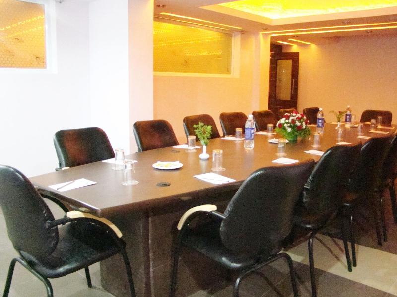 Hotel Grand Bee image