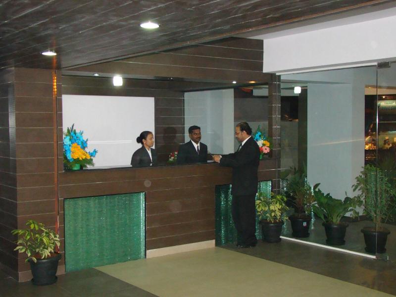 Hotel Grand Bee image