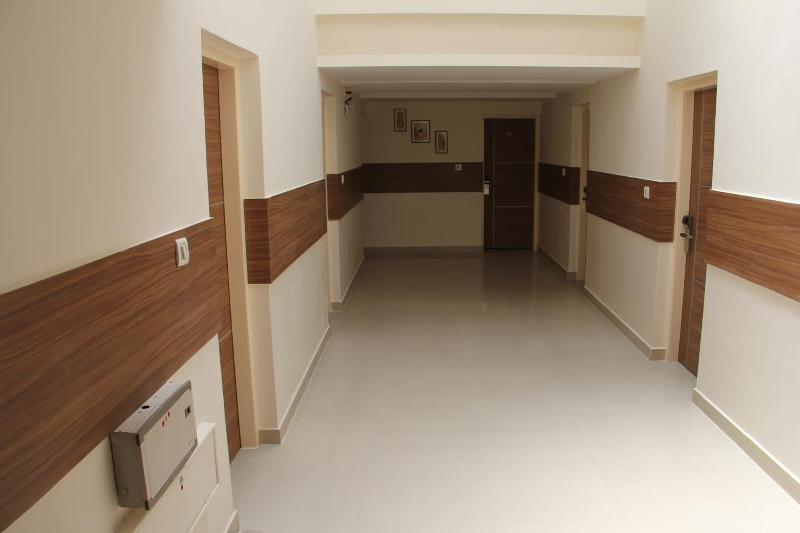 Hotel Grand Bee image