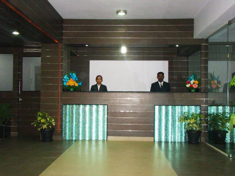 Hotel Grand Bee image