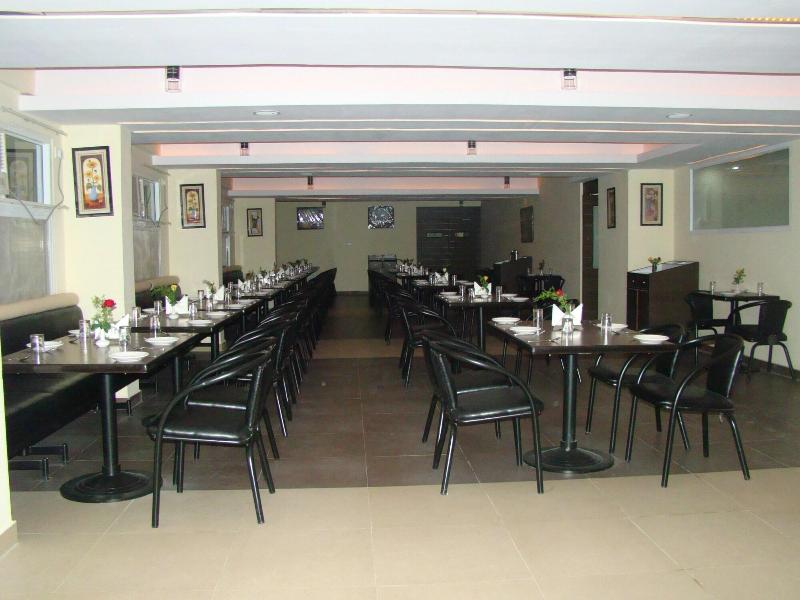 Hotel Grand Bee image