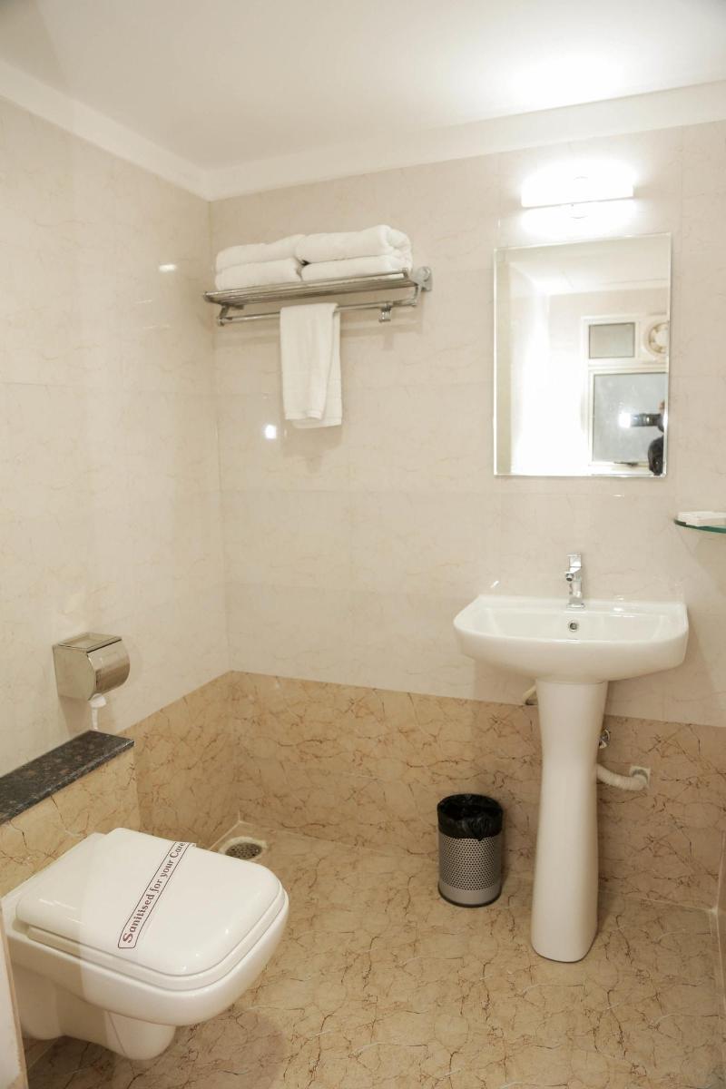 Hotel Grand Bee image