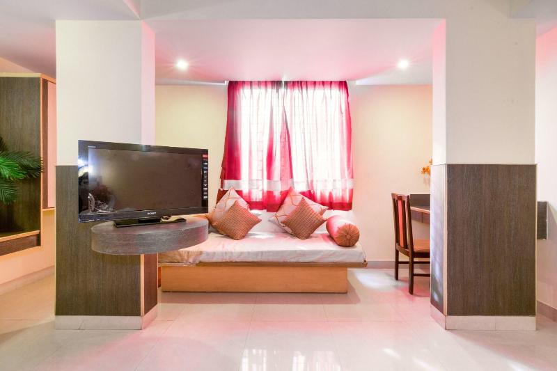 Octave Plaza Hotel image