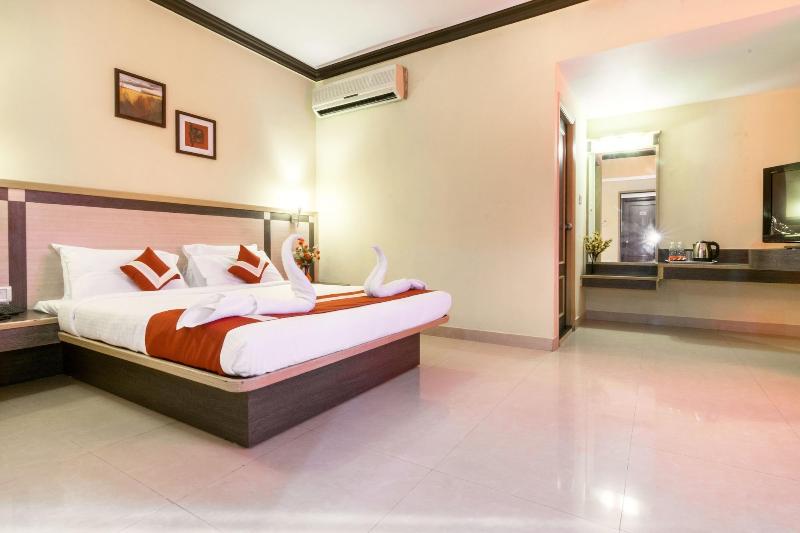 Octave Plaza Hotel image