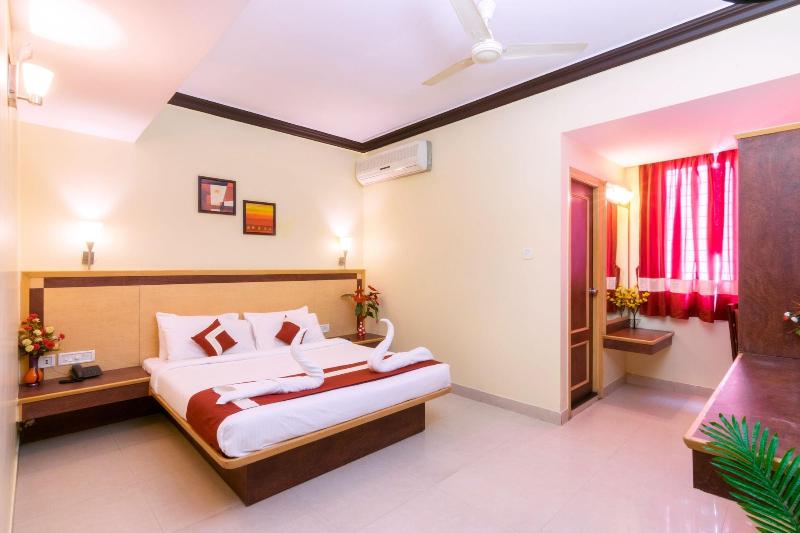 Octave Plaza Hotel image