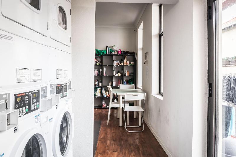 Downtown Backpackers Hostel image
