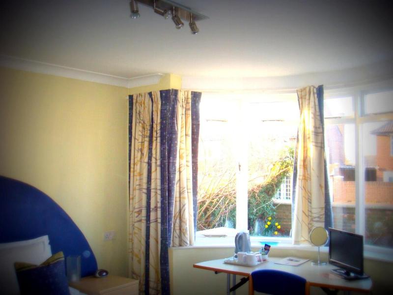 Malvern House image