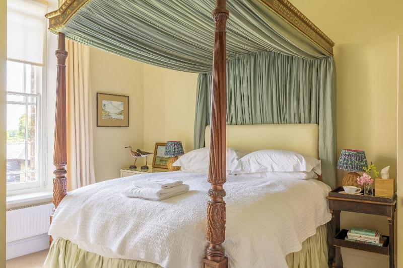 Overtown Manor image