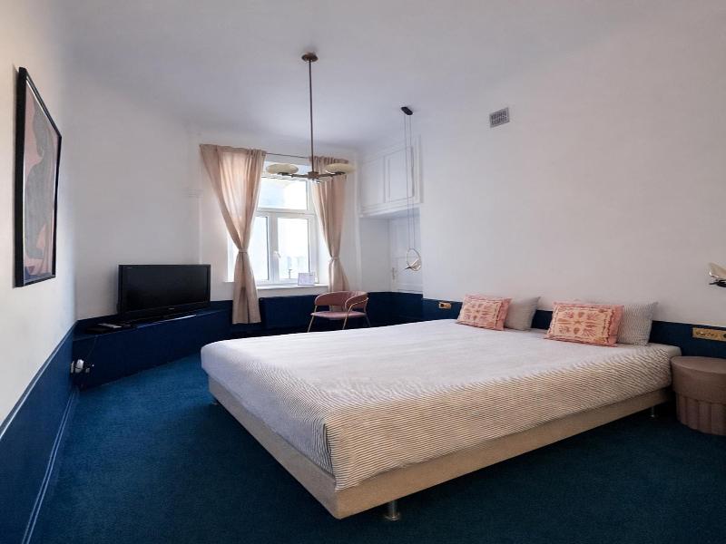 4Th Floor Bed And Breakfast image