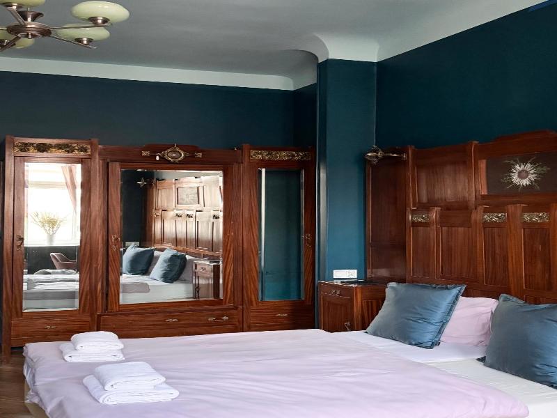 4Th Floor Bed And Breakfast image
