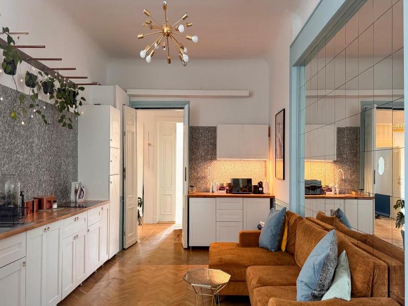 4Th Floor Bed And Breakfast image