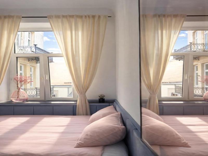 4Th Floor Bed And Breakfast image