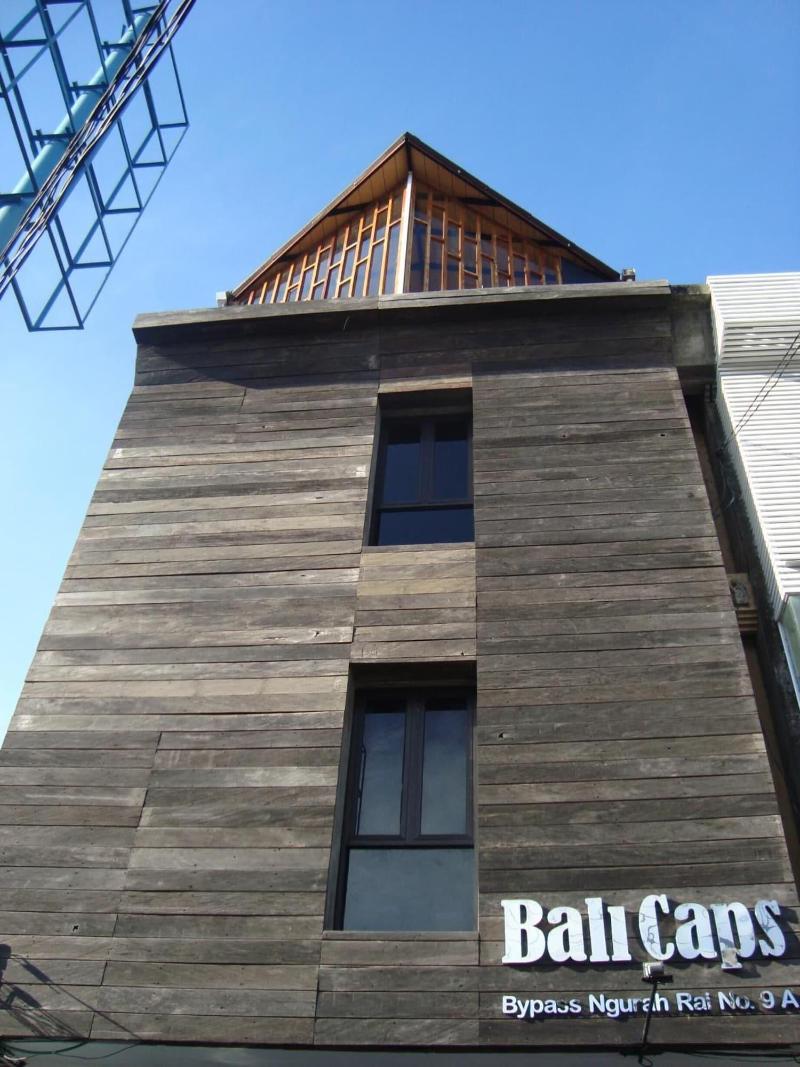 Bali Caps Hostel image