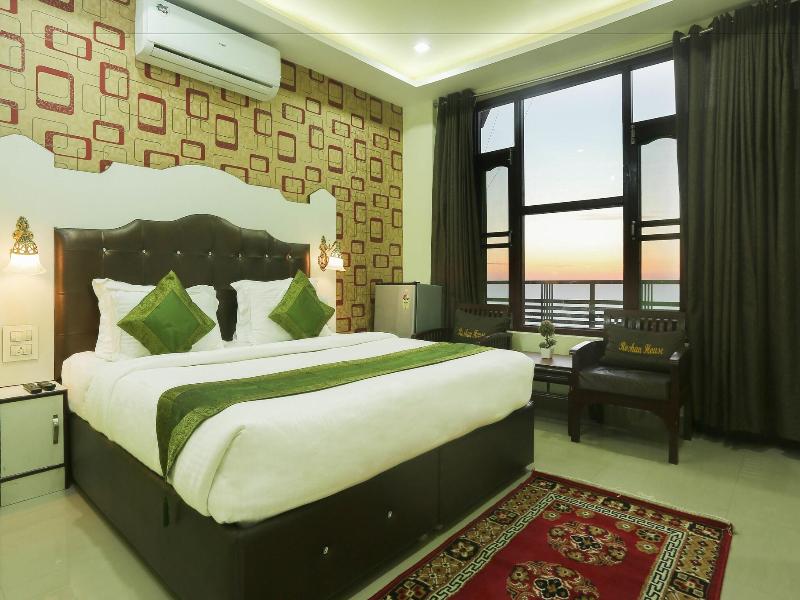 Treebo Trend Roshan House