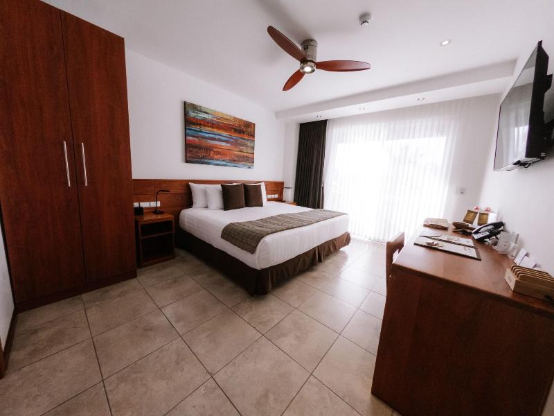 Hotel Cucuve image