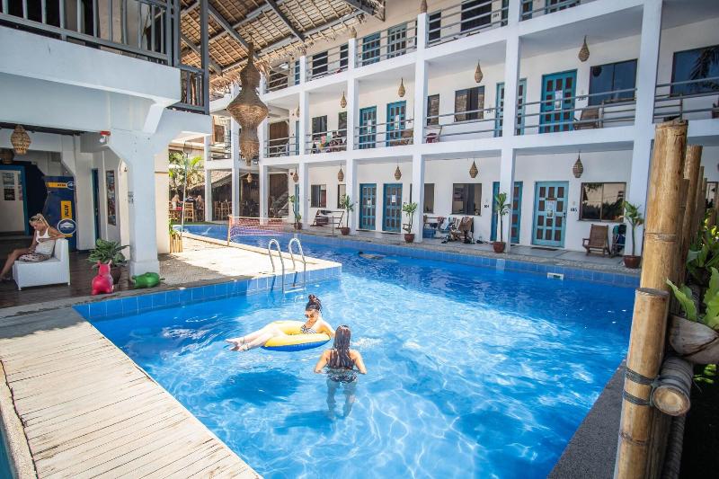 Mad Monkey Hostel Boracay Adults Only — main photo