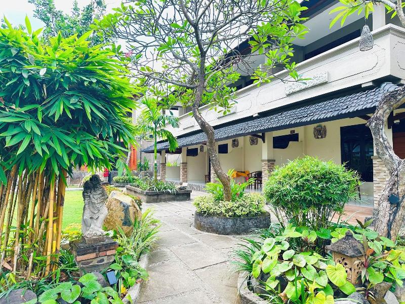 Puri Bali Lovina image