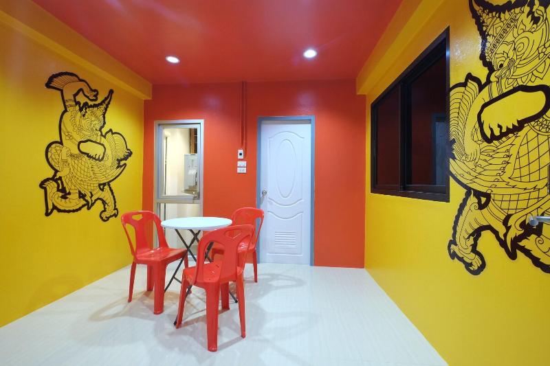 Everyday Bangkok Hostel Khaosan image
