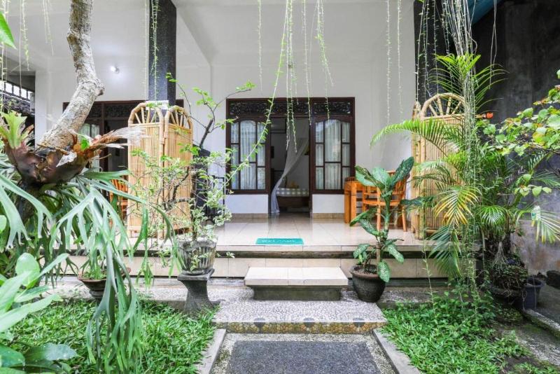 Artha Dewata Home Stay image