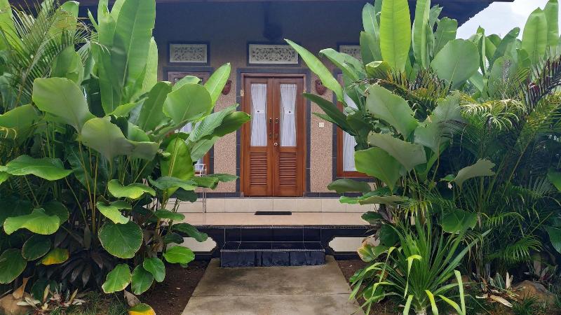 Eliska Sari Bungalows image